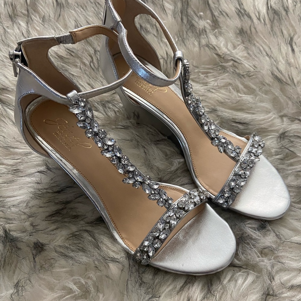 BADGLEY MISCHKA SIZE 7.5